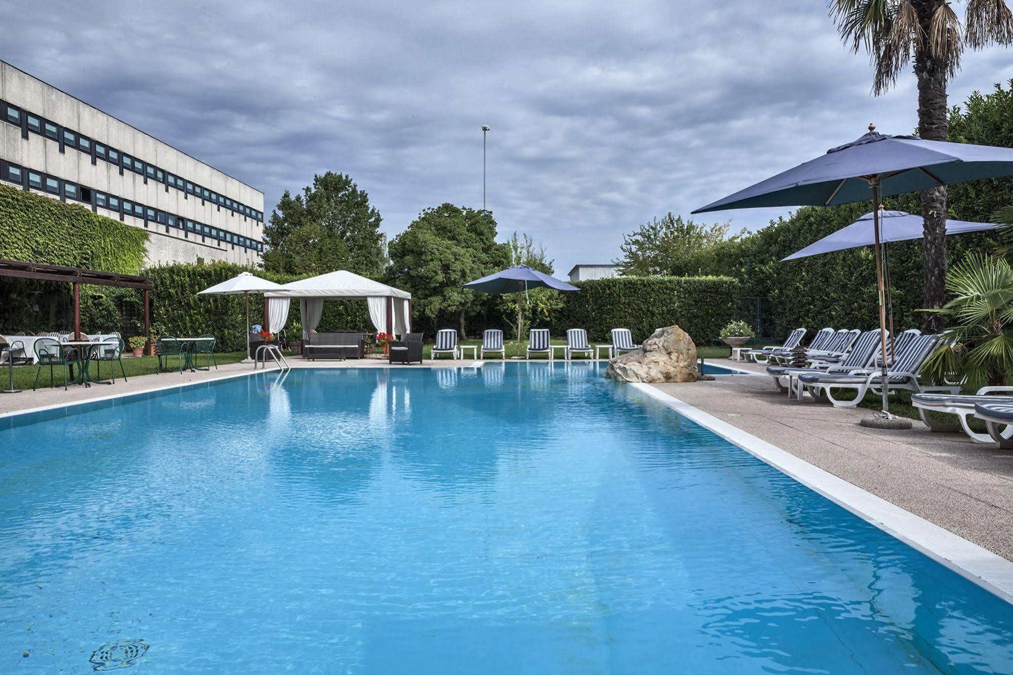 Hotel Saccardi & Spa - Adults Only Caselle Di Sommacampagna Exterior photo