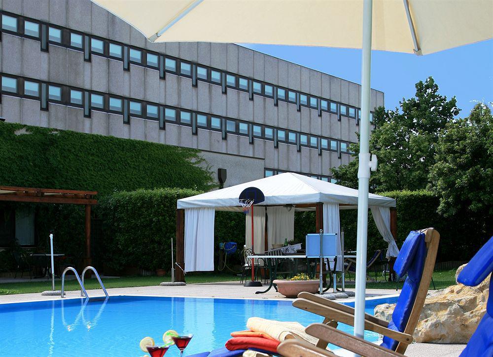 Hotel Saccardi & Spa - Adults Only Caselle Di Sommacampagna Exterior photo